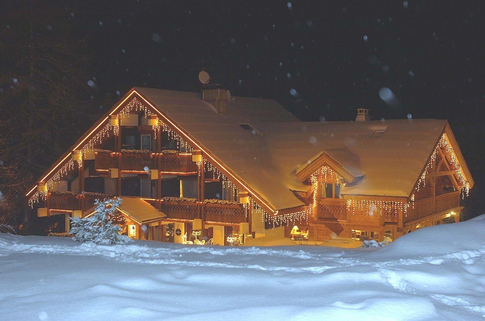Hotel Ecureuil Vars  Exterior photo